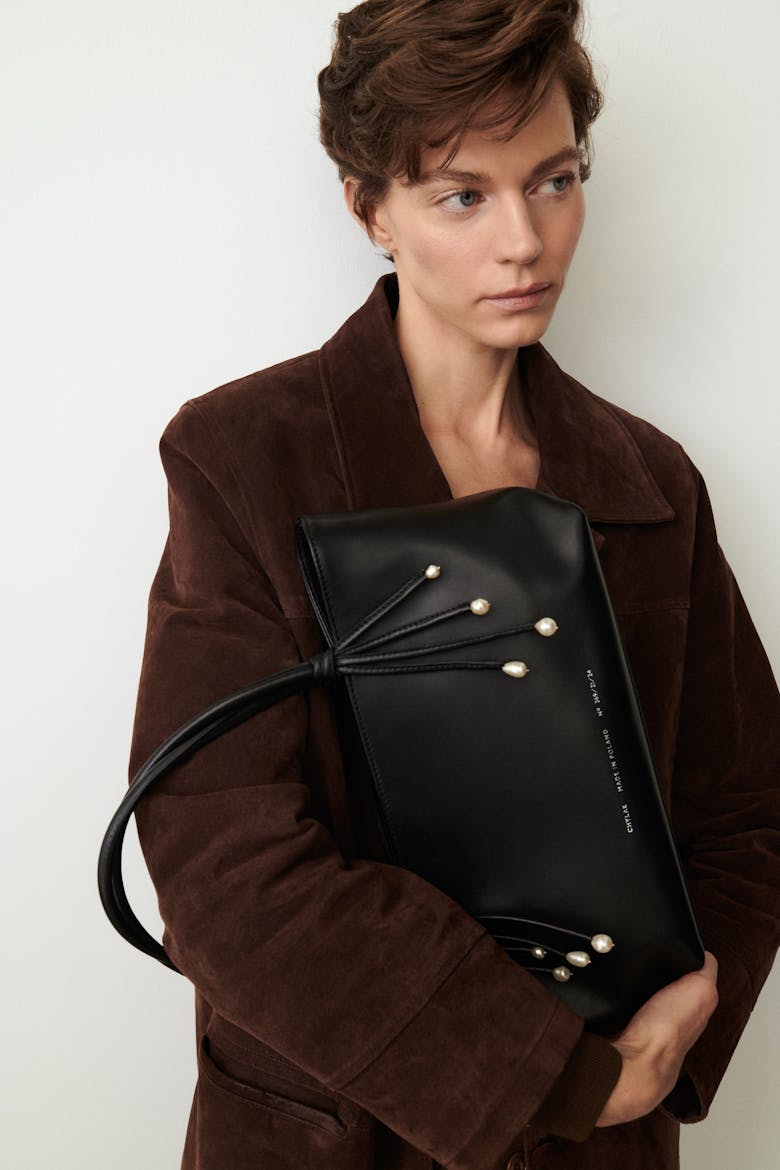 Small Shopper with Pearls Black