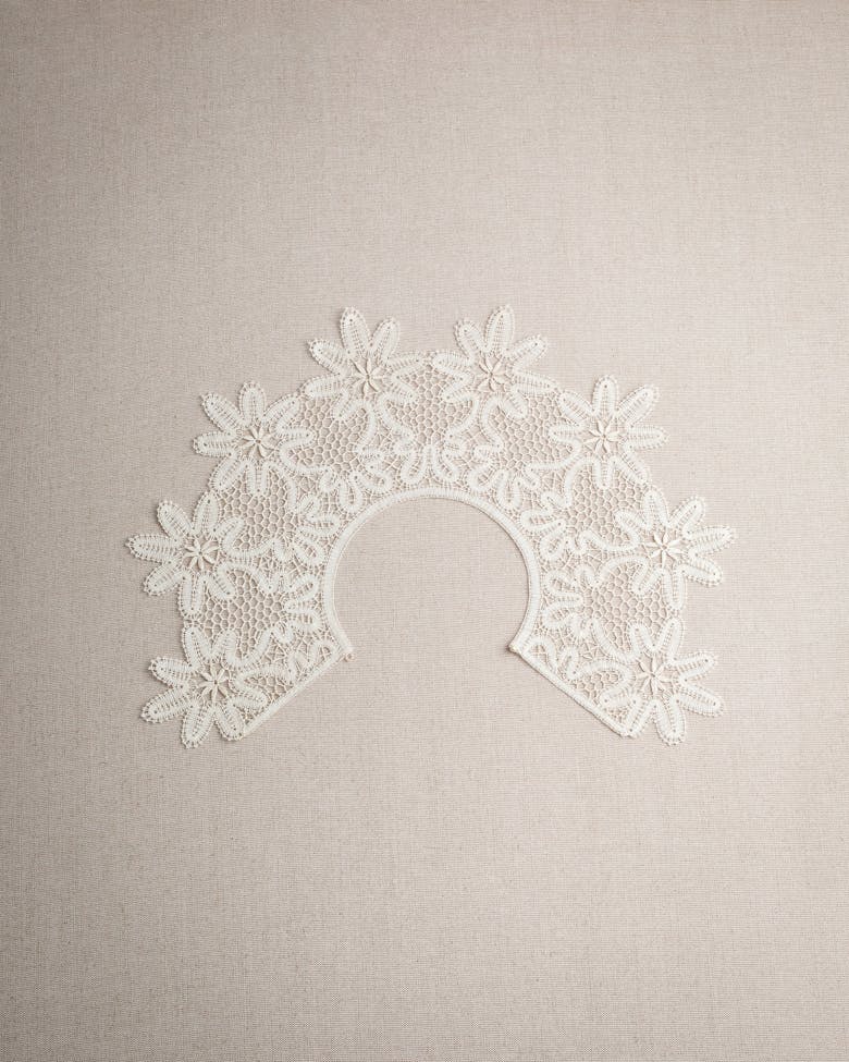 “Daisies” Collar