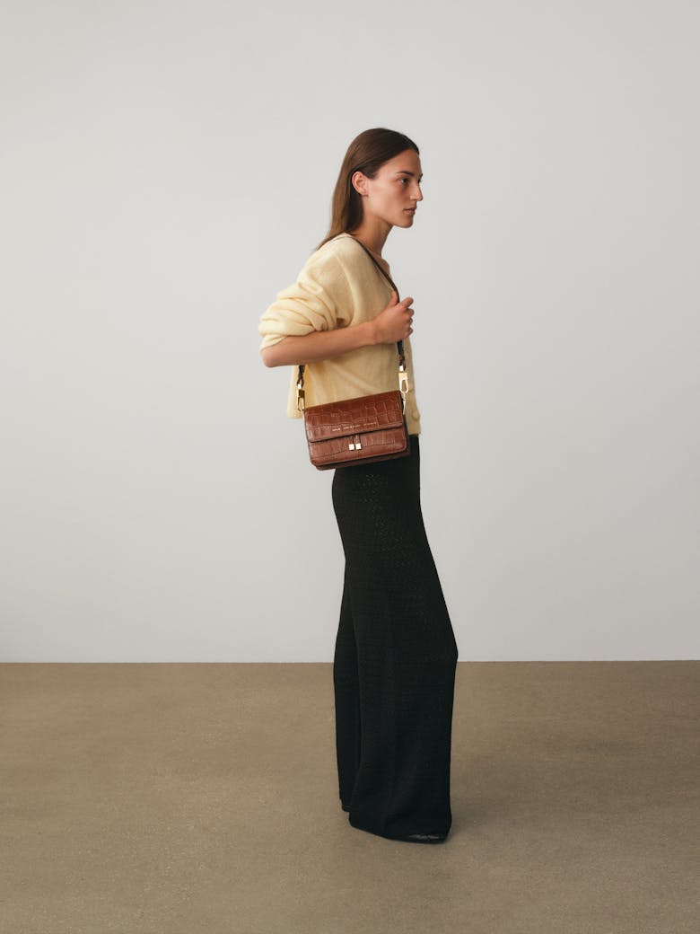 Shoulder Bag “glossy caramel crocodile”