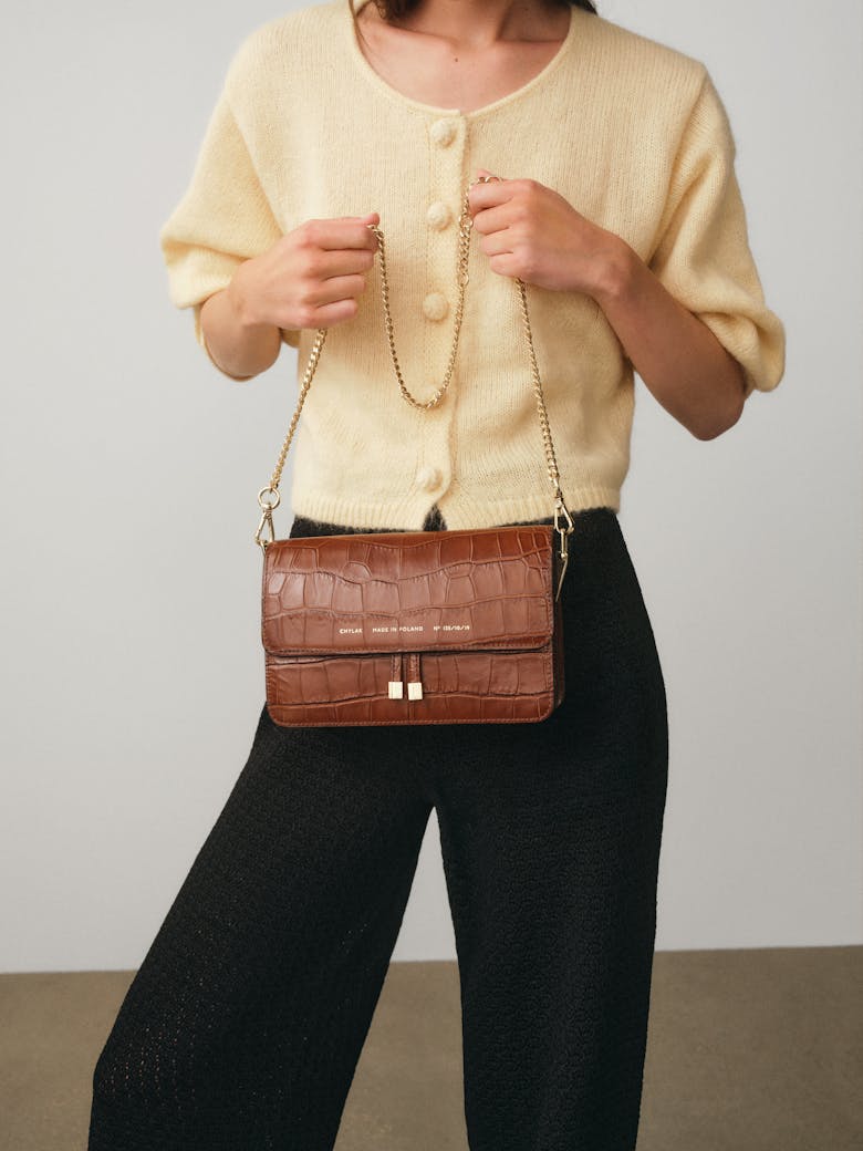 Shoulder Bag “glossy caramel crocodile”