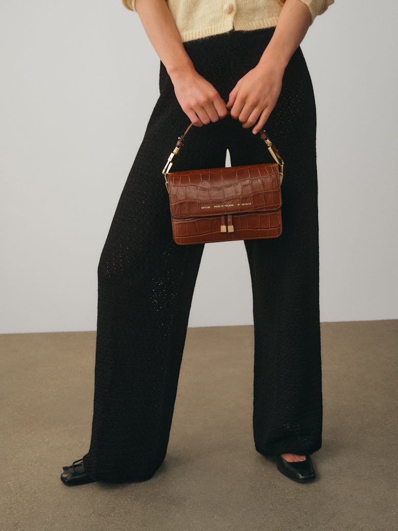 Shoulder Bag “glossy caramel crocodile”