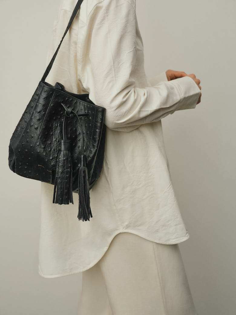 Small Bucket Bag “black ostrich”