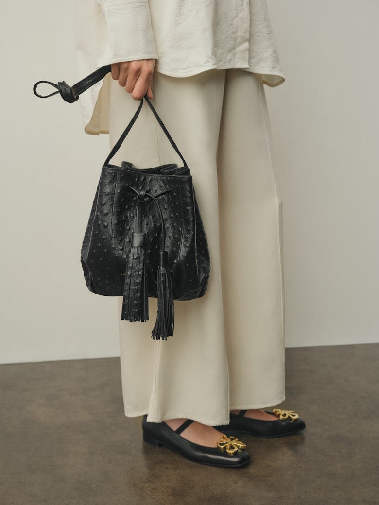 Small Bucket Bag “black ostrich”