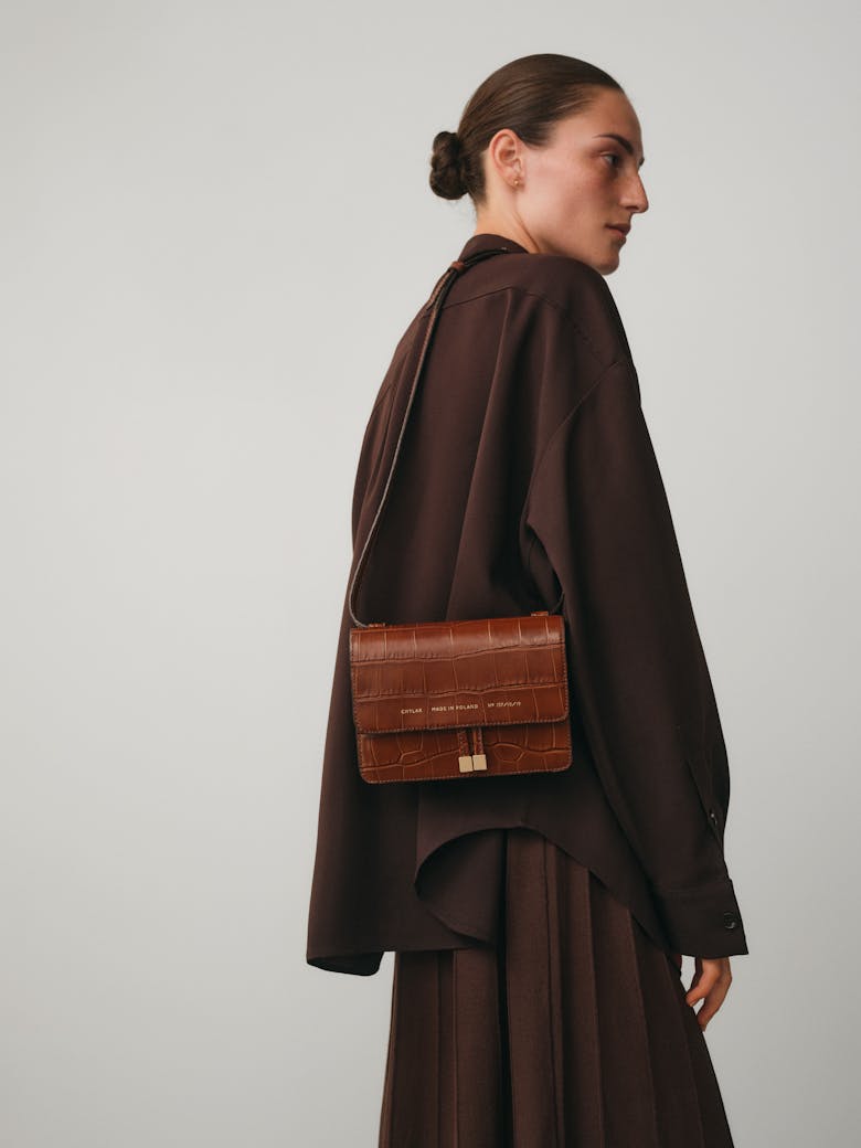 Mini Belt Bag “glossy caramel crocodile”