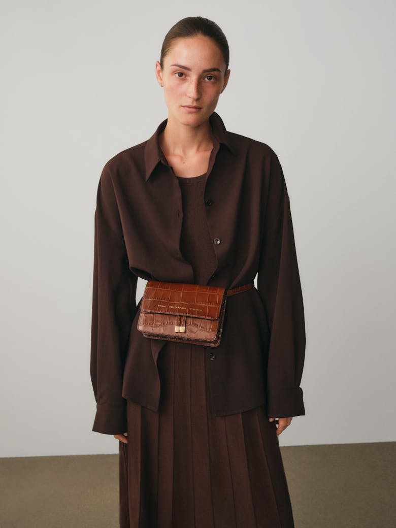 Mini Belt Bag “glossy caramel crocodile”