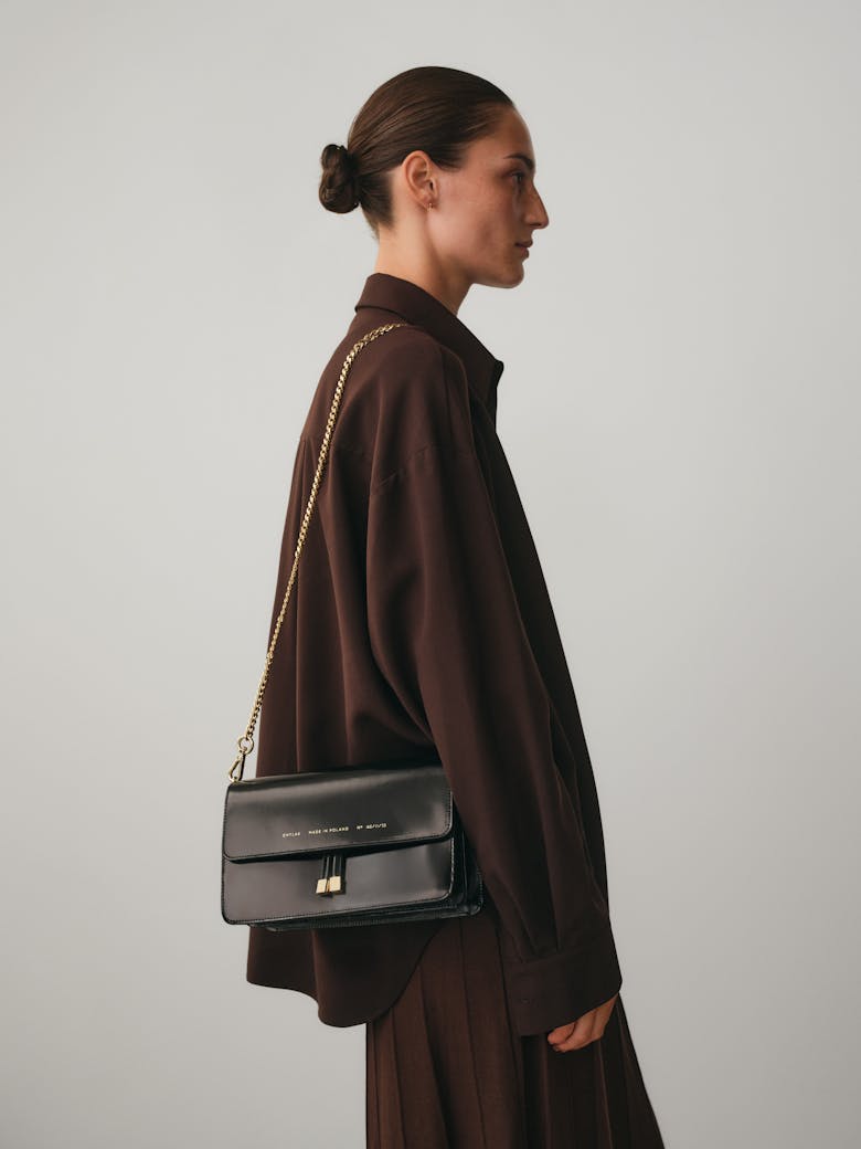Shoulder Bag “glossy black”