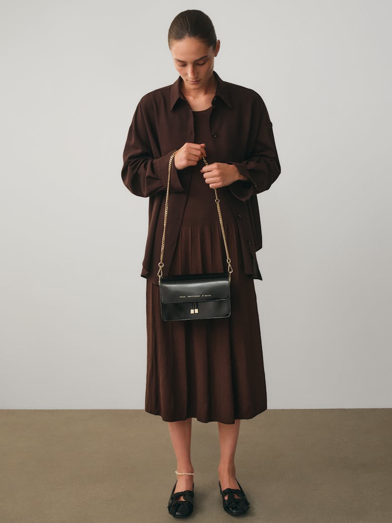 Shoulder Bag “glossy black”