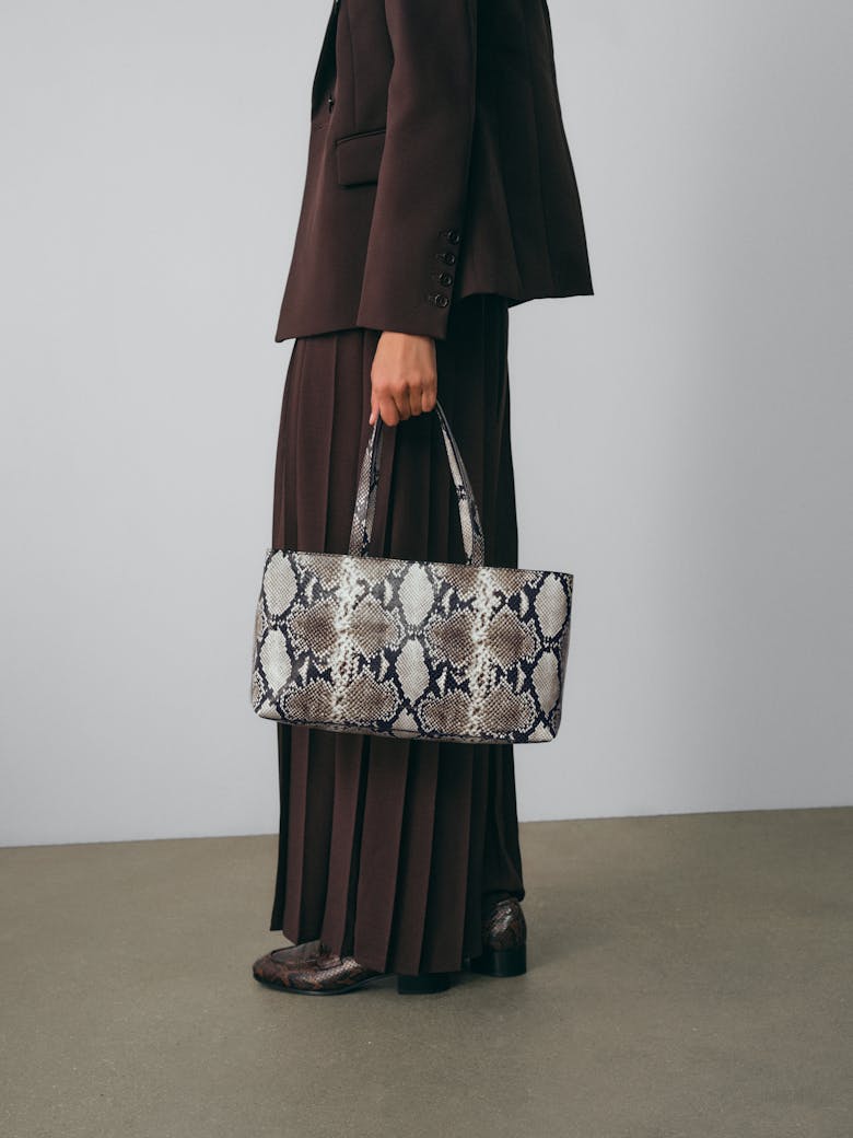 Big Tote Bag “black and white python”