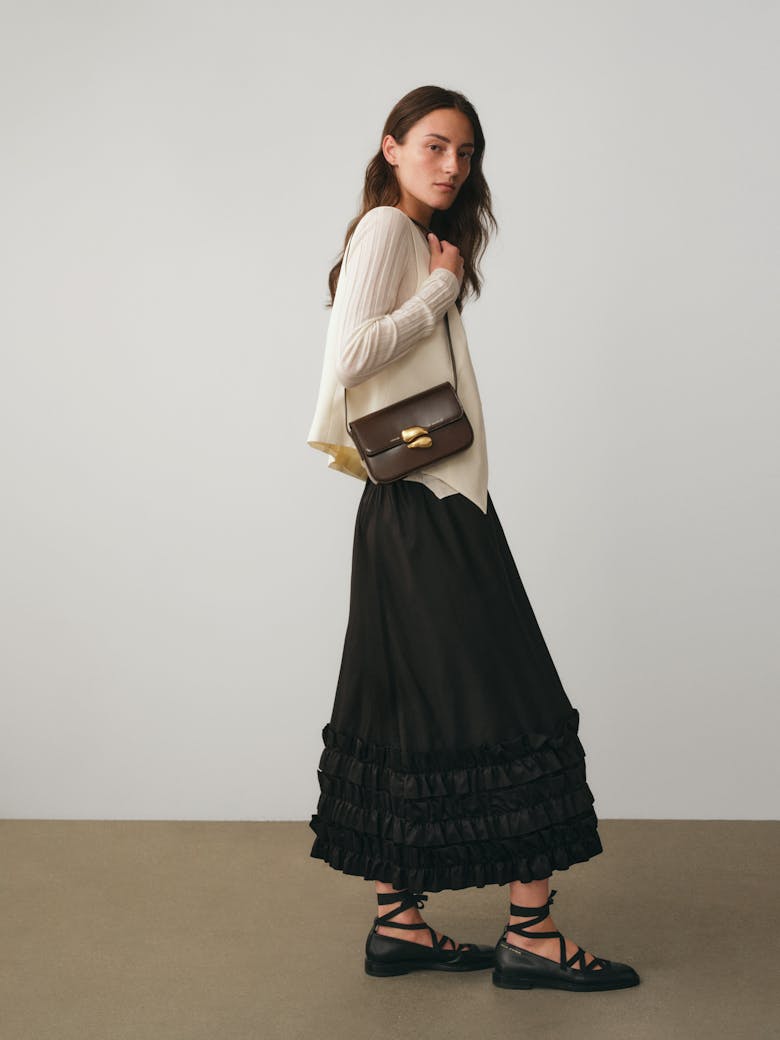 Flap Bag with Sculptural Seal “glossy brown”