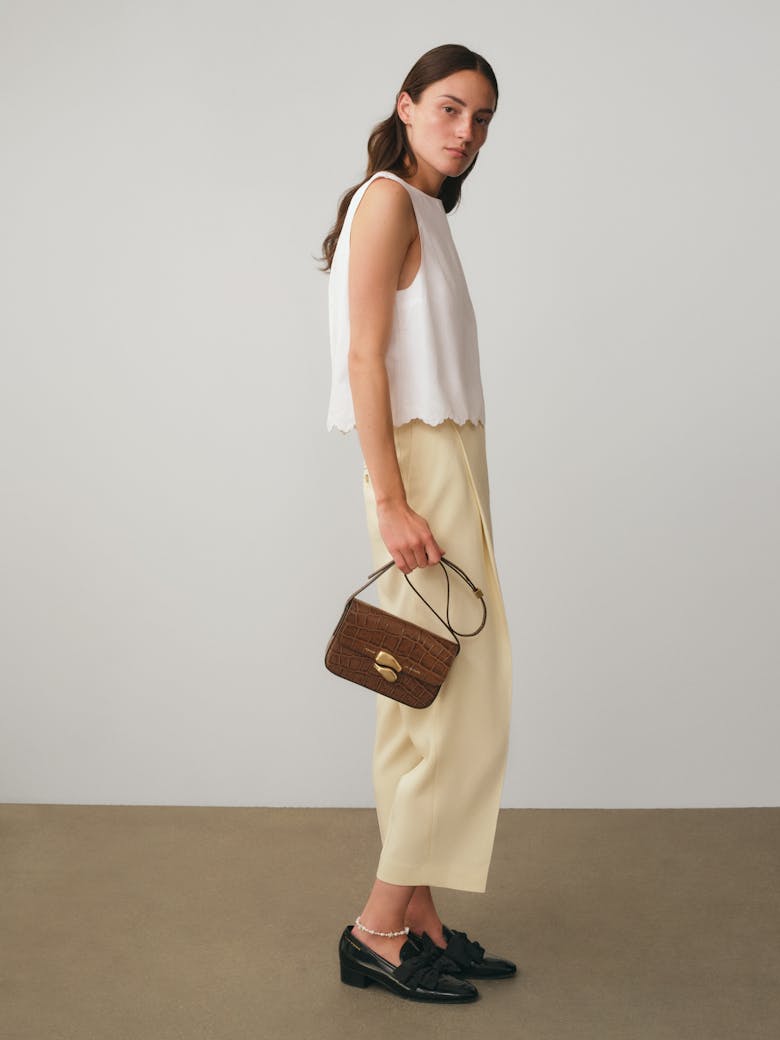 Flap Bag with Sculptural Seal “glossy hazelnut crocodile”