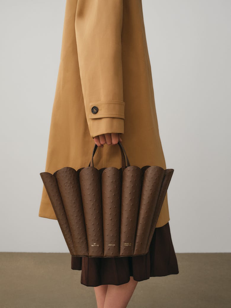 Shell Bag “brown ostrich”