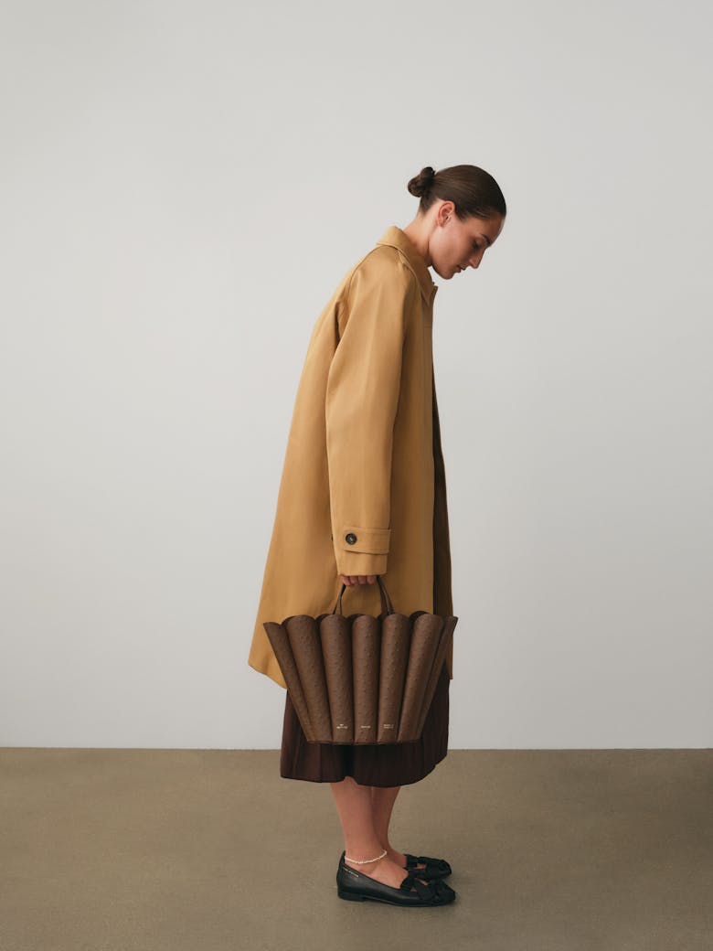 Shell Bag “brown ostrich”