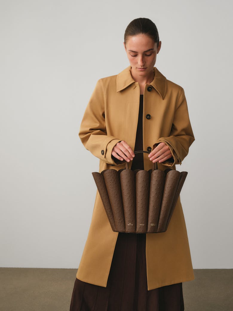 Shell Bag “brown ostrich”