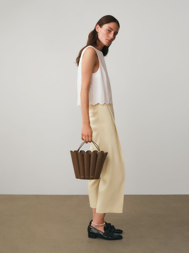 Small Shell Bag “brown ostrich”