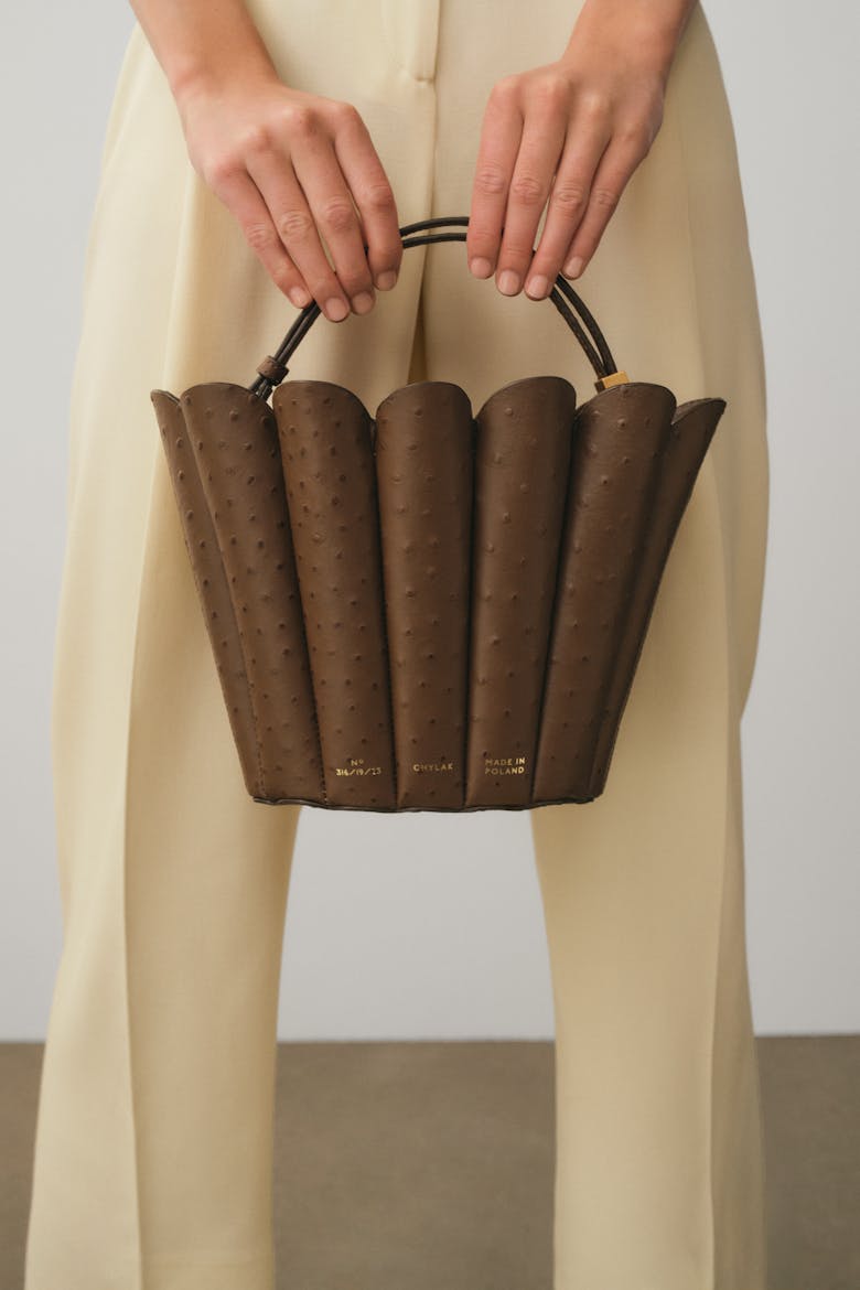Small Shell Bag “brown ostrich”