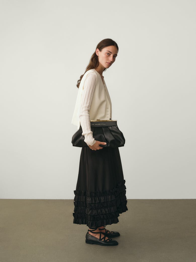 Dumpling Clasp Bag Black 