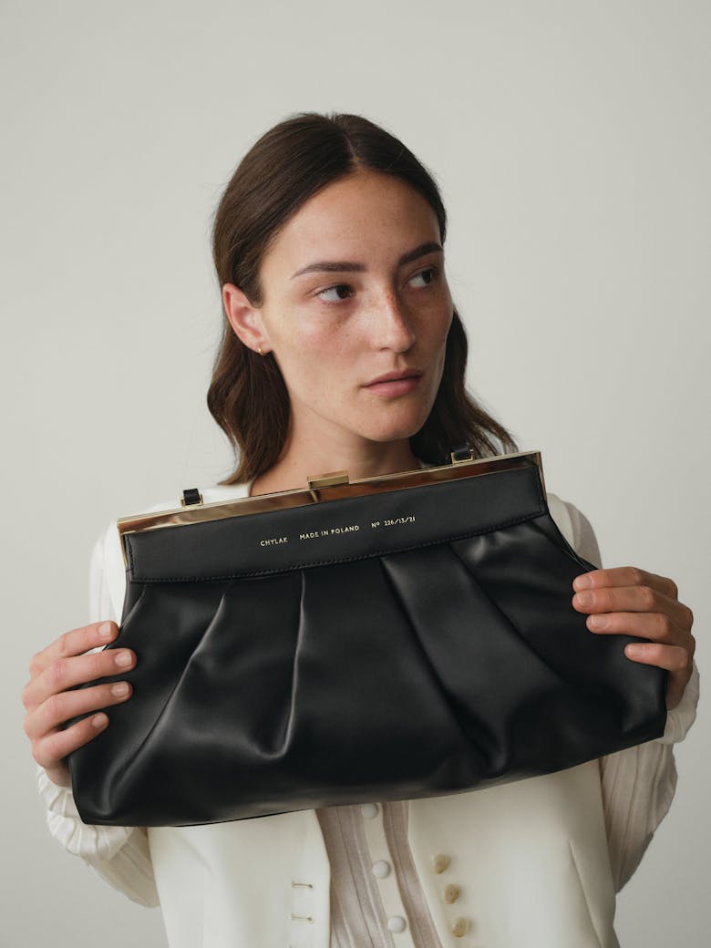 Dumpling Clasp Bag Black 