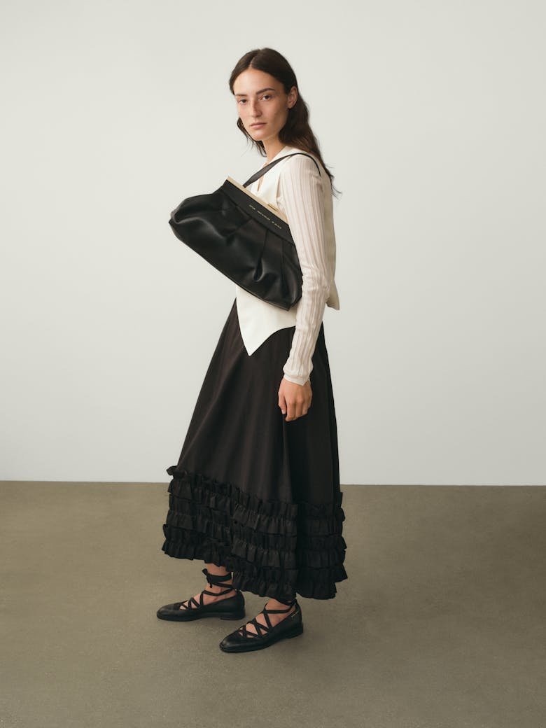 Dumpling Clasp Bag Black 