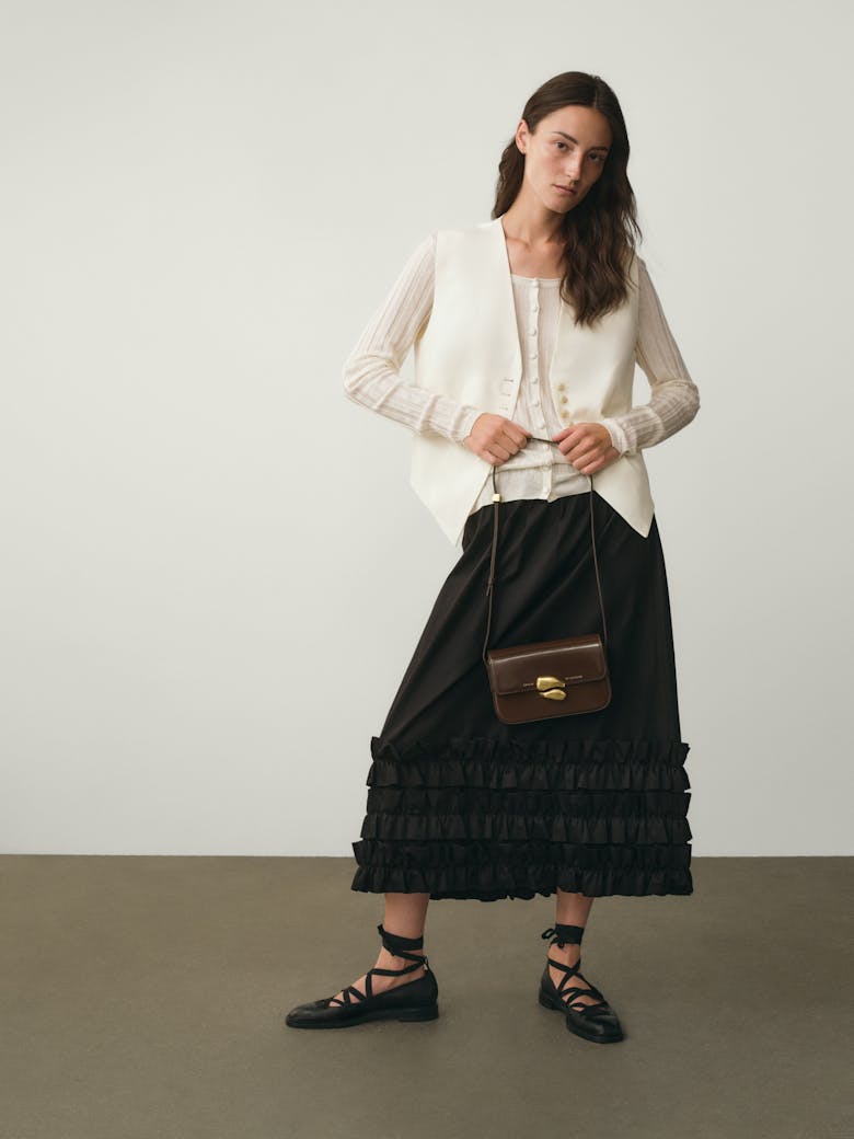 Flap Bag with Sculptural Seal “glossy brown”