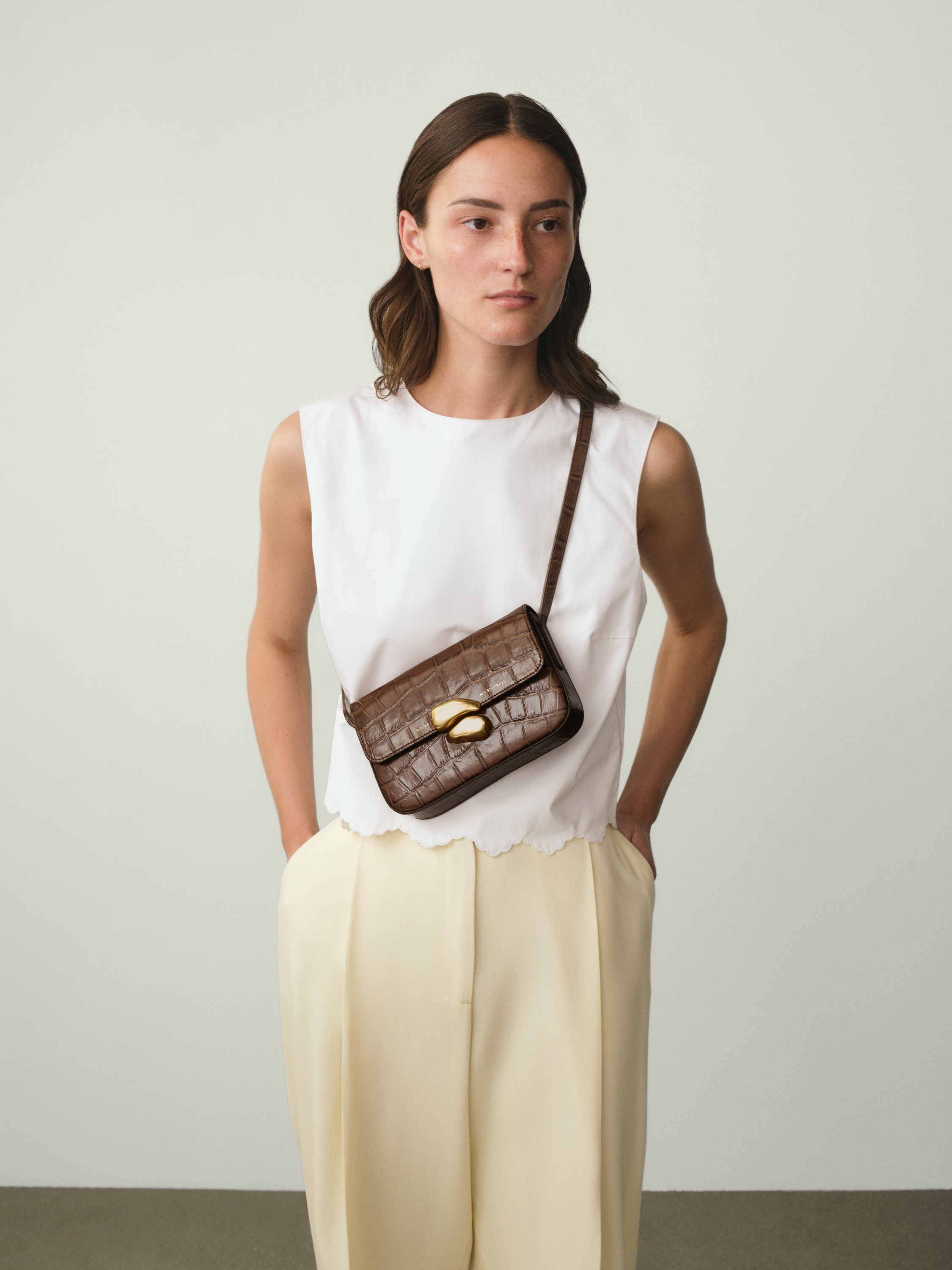 Flap Bag with Sculptural Seal “glossy hazelnut crocodile” - Chylak