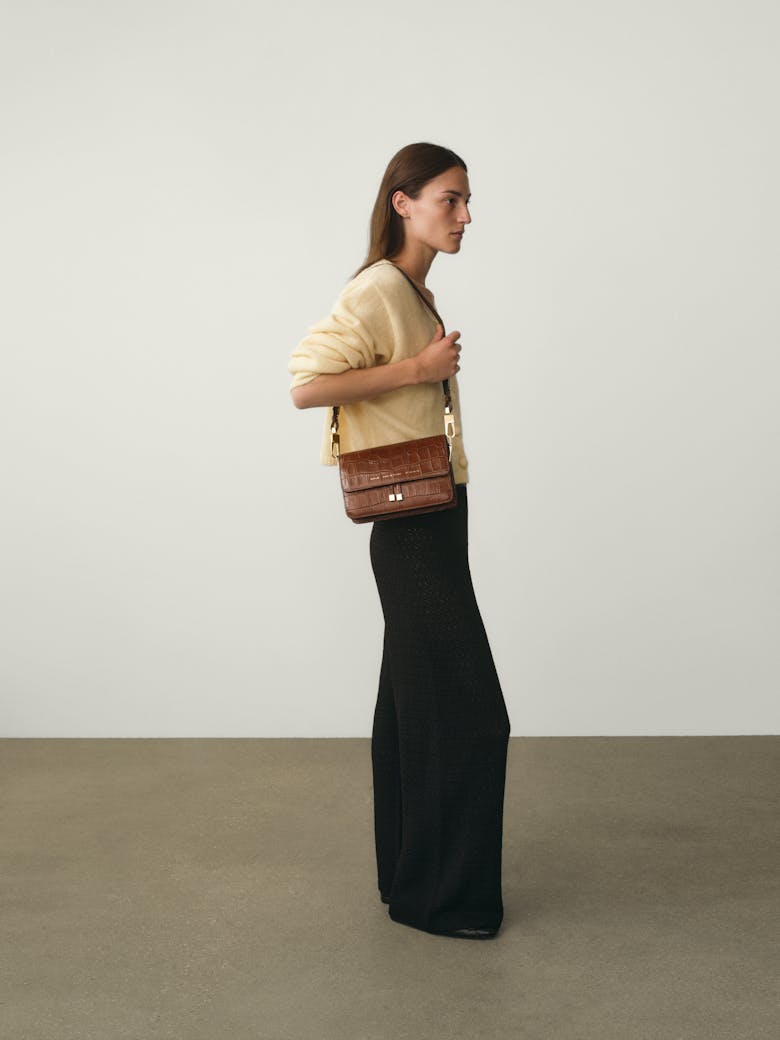 Shoulder Bag “glossy caramel crocodile”