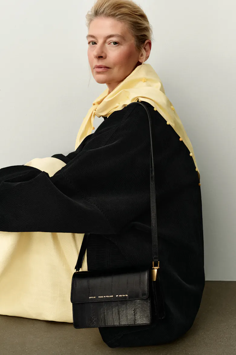 Medium Shoulder Bag “black eel”