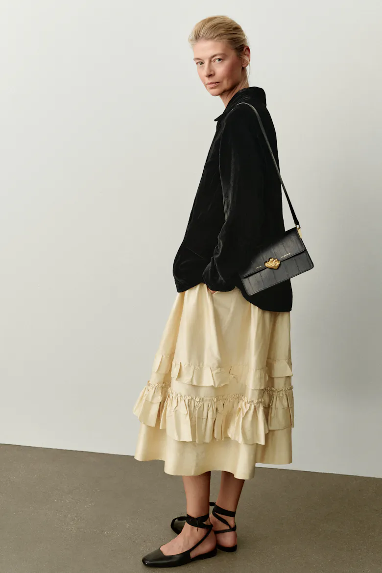 Medium Shoulder Bag with “Kogut” Seal “black eel”