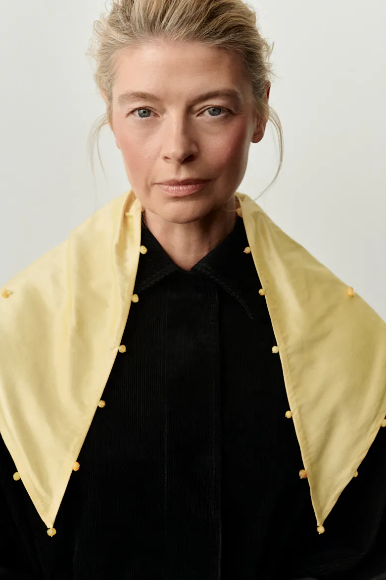 Shawl with Amber Beads