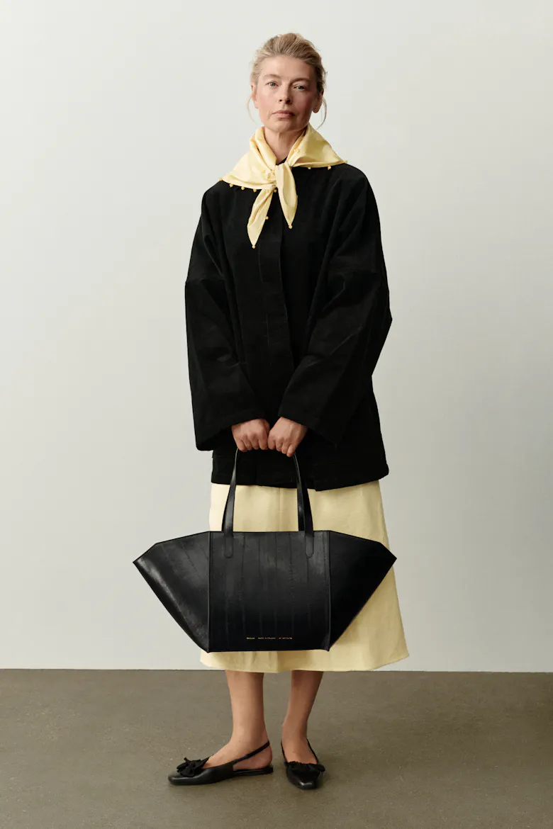 Structural Tote Bag “black eel”