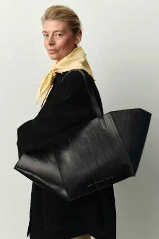 Structural Tote Bag “black eel”