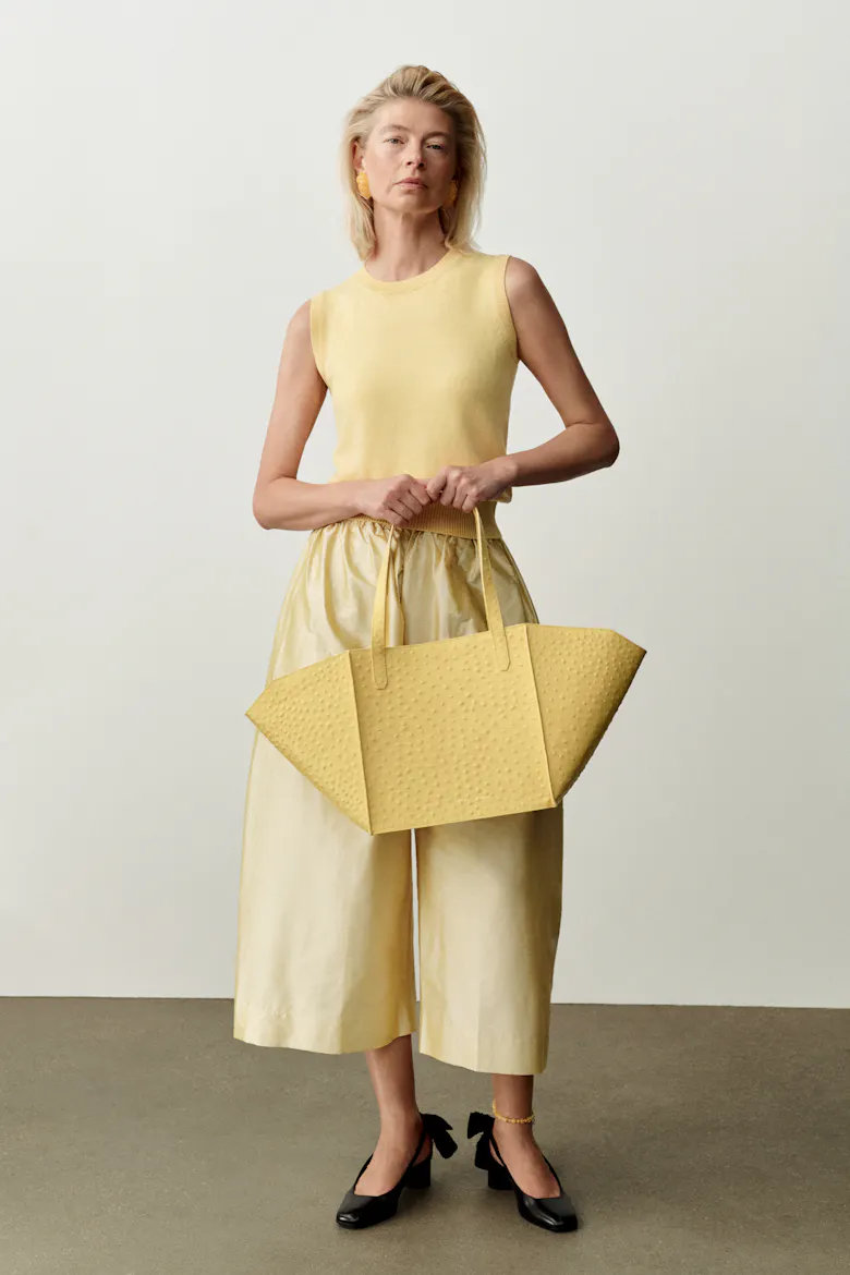 Structural Tote Bag Milky Amber