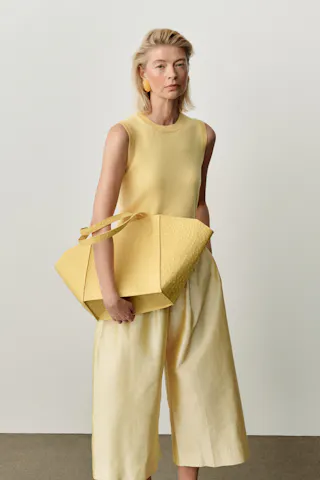Structural Tote Bag Milky Amber