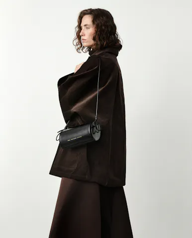 Barrel Shoulder Bag “black eel”