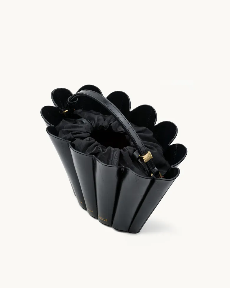 Small Shell Bag “black eel”