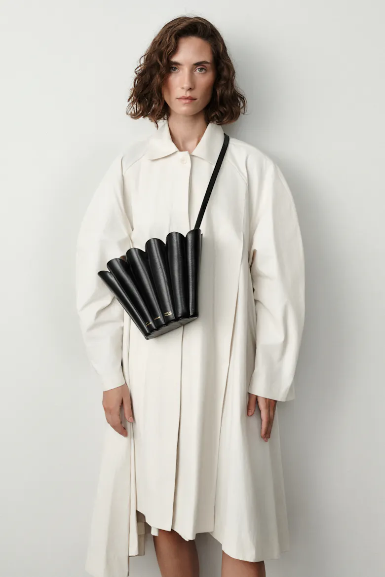 Small Shell Bag “black eel”